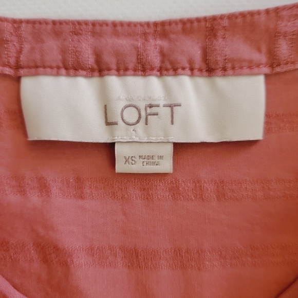 1342 * Ann Taylor Loft Silk Blend Button Down Blouse Dusty Rose Size XS - Picture 3 of 9